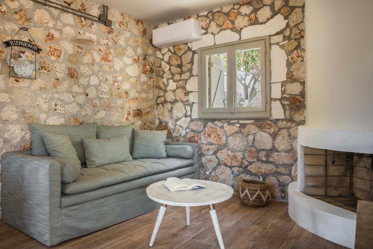 Ploes Luxury Cottages Pesadha ภายนอก รูปภาพ