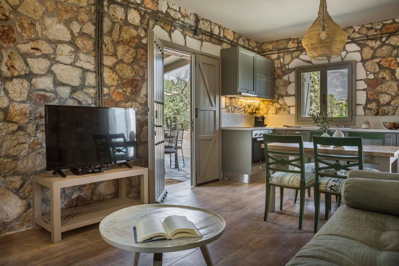 Ploes Luxury Cottages Pesadha ภายนอก รูปภาพ